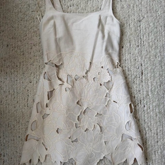 Simkhai Dresses & Skirts - Simkhai Sleeveless Cream Lace Applique Mini Dress